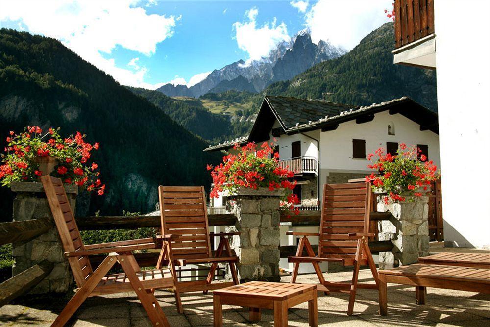 B&B Residence Checrouit Courmayeur Exterior foto
