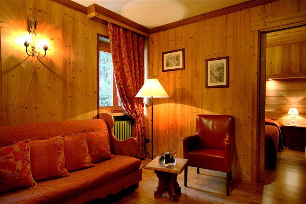 B&B Residence Checrouit Courmayeur Exterior foto