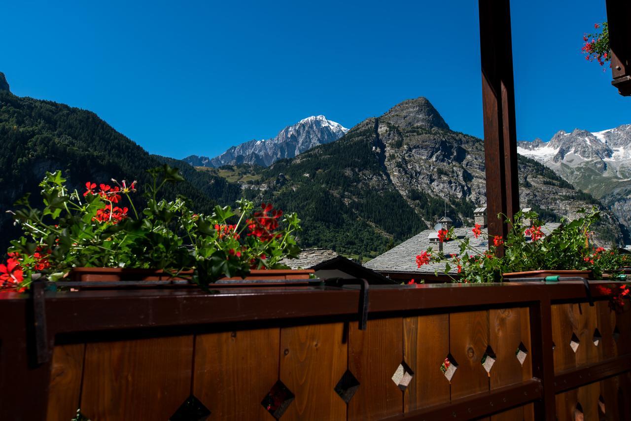 B&B Residence Checrouit Courmayeur Exterior foto