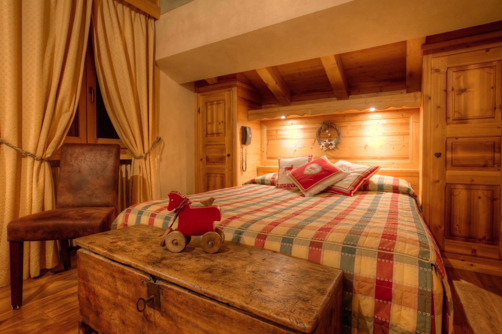 B&B Residence Checrouit Courmayeur Exterior foto