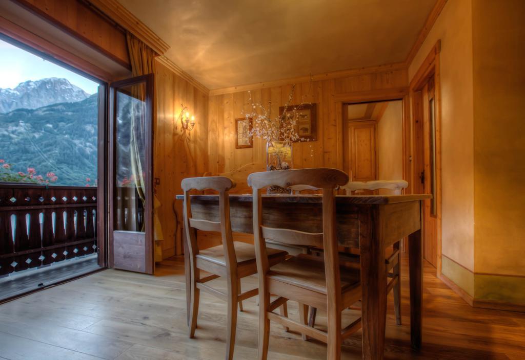B&B Residence Checrouit Courmayeur Zimmer foto