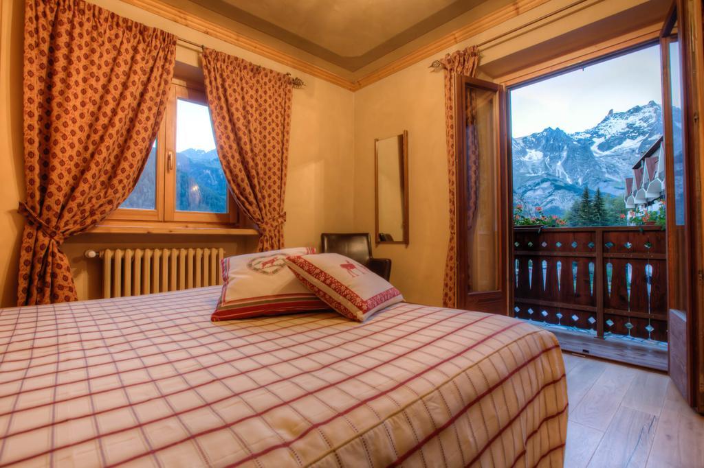 B&B Residence Checrouit Courmayeur Zimmer foto
